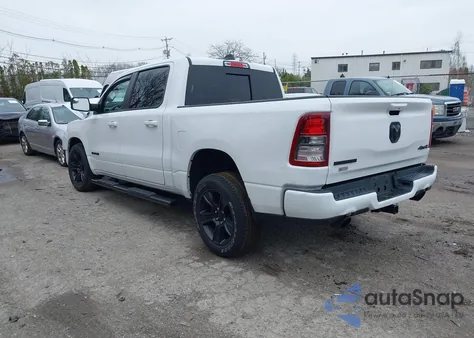 2021 Ram 1500 Big Horn 4X4 5'7 Box z USA, uszkodzony, nr VIN 1C6SRFFT1MN721561